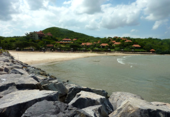 MuiNeBeachSmall350x241