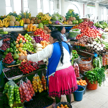 learn spanish at the market