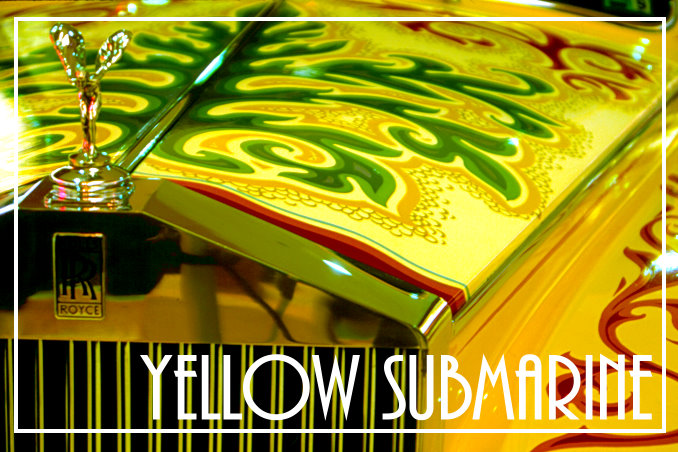 Foto Flip Friday August 2014 Theme: Yellow - John Lennon's Yellow Submarine Rolls Royce Postcard photo Front