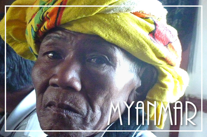 Foto Flip Friday August 2014 Theme: Yellow - Myanmar Yellow Turban Man Postcard photo Front