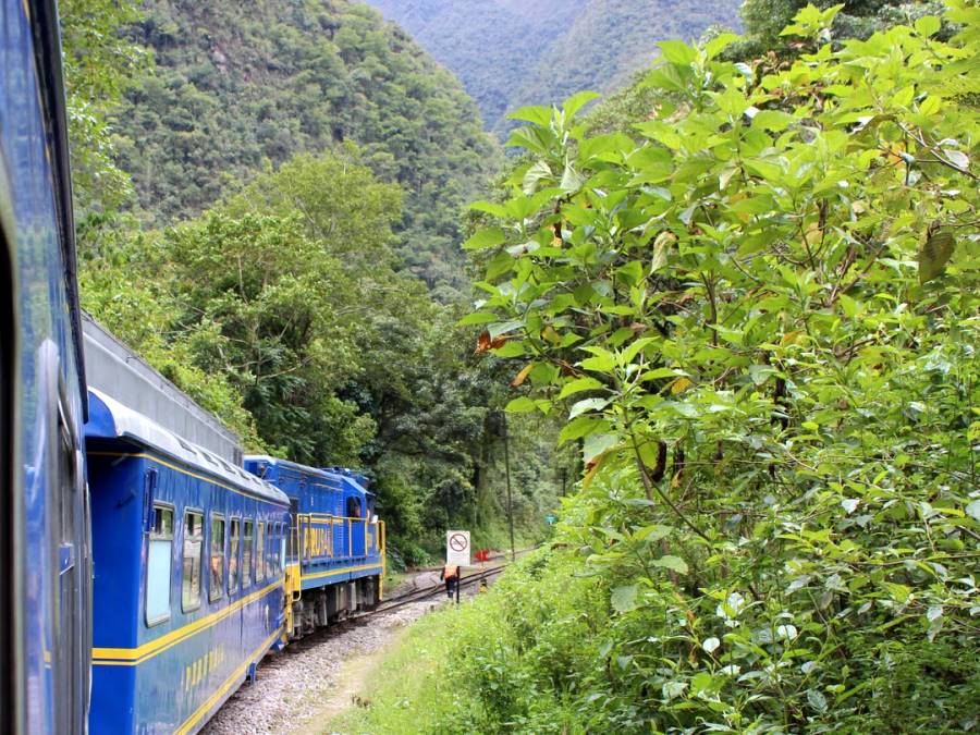 Perurail train to Machu Picchu