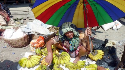 Gallery1BananaVendor (Lake Toba, Sumatra: A Lesson in R.E.L.A.X.A.T.I.O.N.)