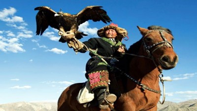 EagleHunter678x383 (Heading to Chinngis Khaan-Land (a full month in MONGOLIA!))