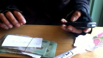 VNDExchangeSlider (Heh, heh – The TravelnLass Dabbles in Being an International SPY!)