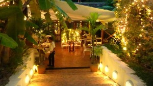 FoodographyBlueLagoonNightEntrySlider678x383 (Foodography: A Geography of My Tastiest Travel Memories)