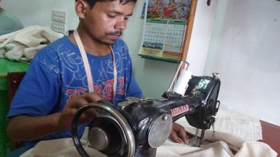 04HempTailor (Drizzly Nepal (a.k.a. All Is Not Always Rosy for We Wanderlusts))