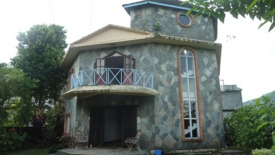 06OctagonHouse (Drizzly Nepal (a.k.a. All Is Not Always Rosy for We Wanderlusts))