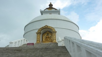 09PeaceStupaClose (Drizzly Nepal (a.k.a. All Is Not Always Rosy for We Wanderlusts))
