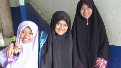 3muslim-girls (I’m BAAAAACK! (from Nepal, Borneo and Brunei))