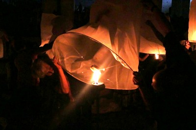 BillsPicDyLeeLanternOptimized (Loy Krothong and the Yi Peng Lantern Festival)