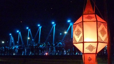 BridgeLanternSlider (Loy Krothong and the Yi Peng Lantern Festival)