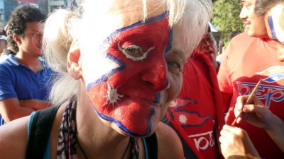 DyFacepaintSlider (Kathmandu: Sardine-fest with 20,000 Nepal Soccer Fans!)