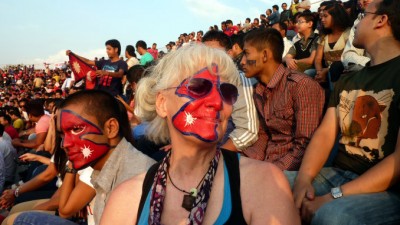 (Kathmandu: Sardine-fest with 20,000 Nepal Soccer Fans!)