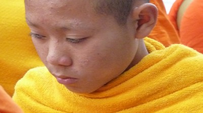 Monk3Slider (10,000 – Yep, Ten THOUSAND Saffron-Robed Monks)