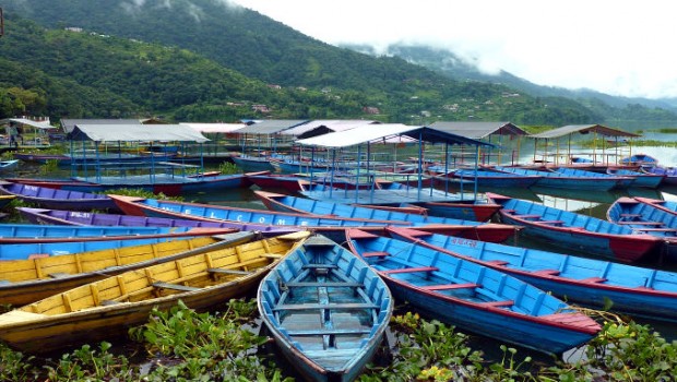 Those pretty boats one sees on every Pokhara traveler's Flickr page...