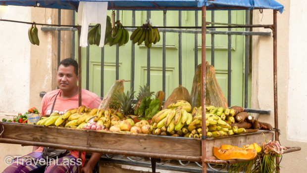 Havana fruit vendor