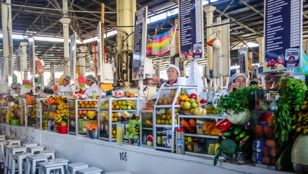 Looks a lot like my own neighborhood 9 Octubre Mercado here in Ecuador.