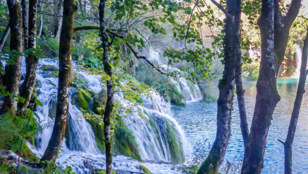 Cascading falls at every turn.