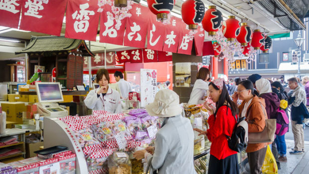 LOTS of souvenirs and street-eats.